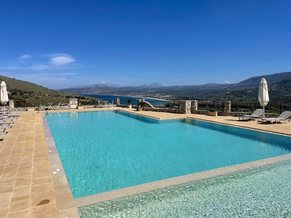 Arbutus - Relaxing Apartment With Fantastic Views Georgioúpoli Extérieur photo